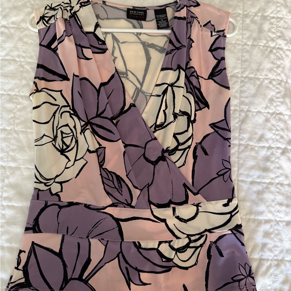 New York & Company Pink and Purple top
